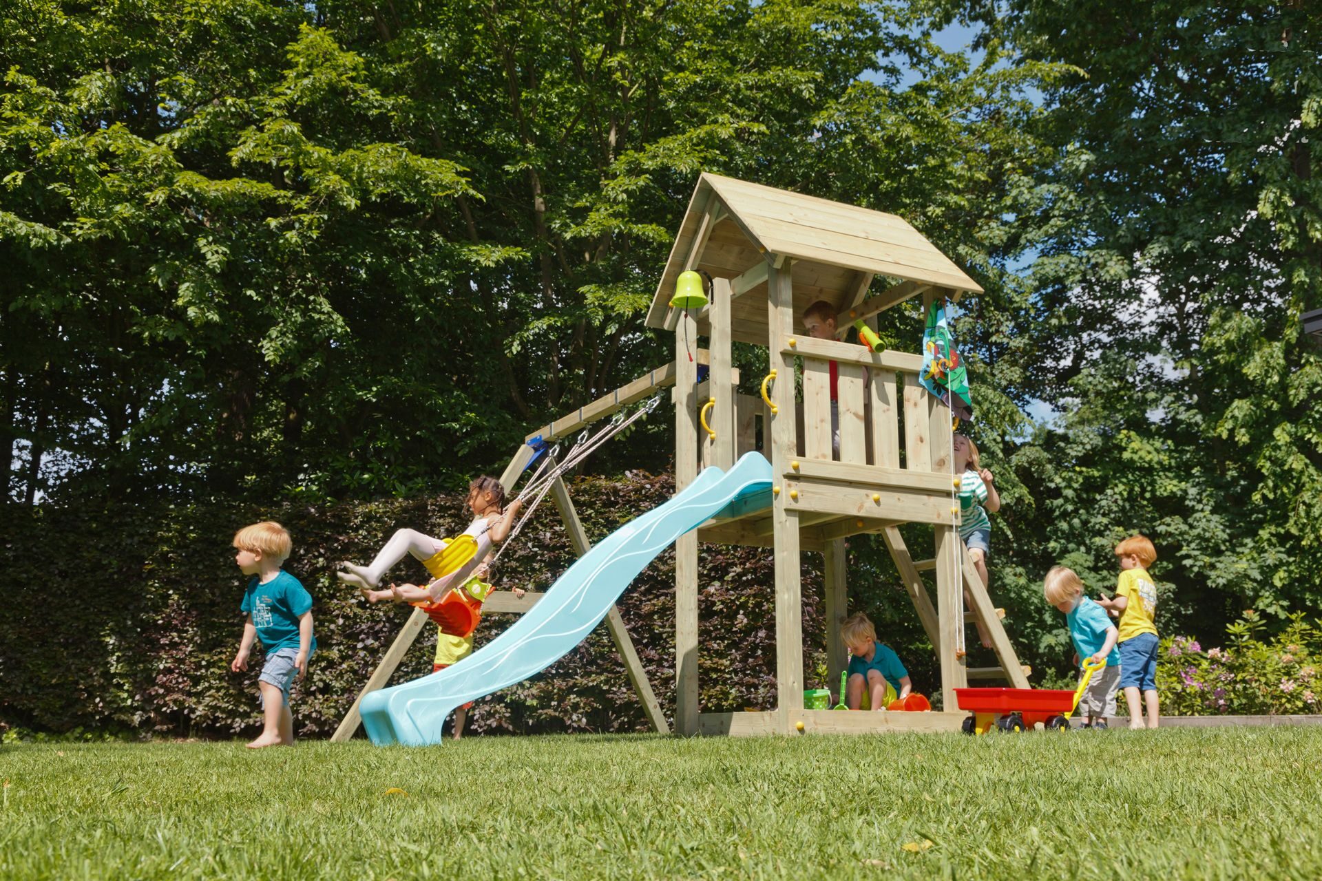 kiosk_blue_rabbit_playtower_wood_swing_slide_4